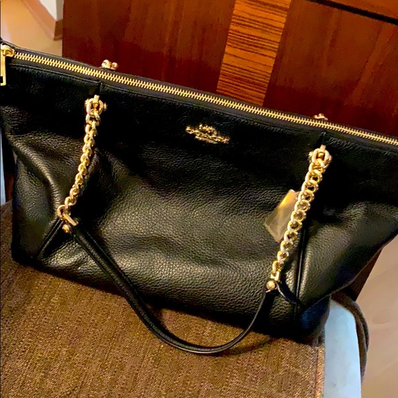 Coach Handbags - COACH  AVA CHAIN TOTE